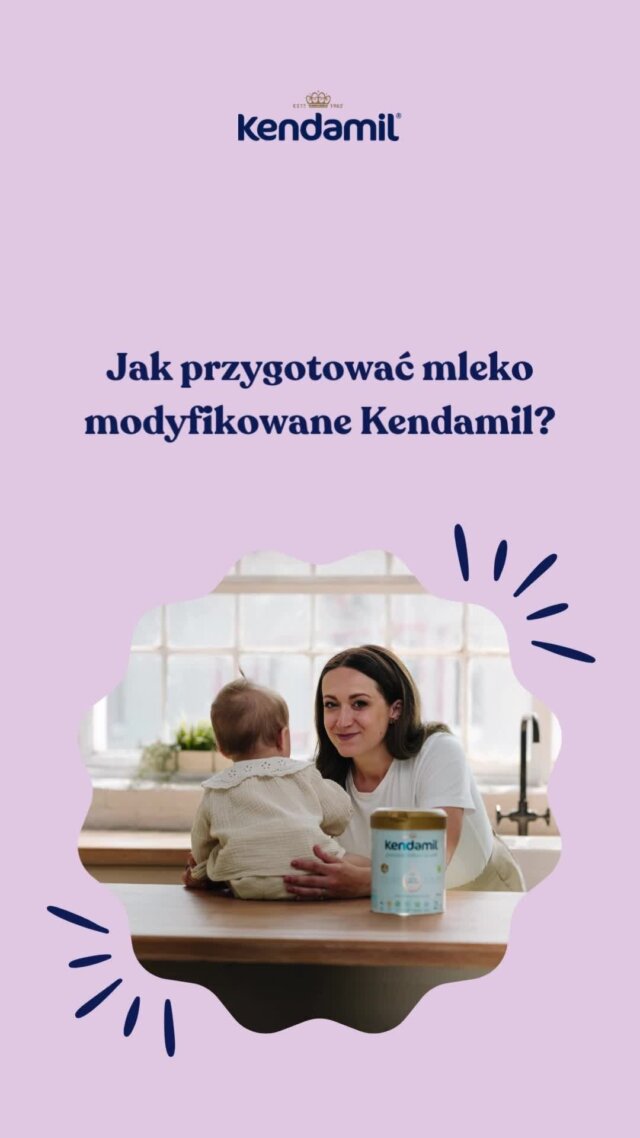 🍼 Jak przygotować mleko modyfikowane Kendamil 🍼

Umyj ręce i wysterylizuj butelkę oraz smoczek 🧼🍼
– Niemowlęta są wrażliwe na bakterie. Sterylizuj butelkę i smoczek, gotując je w wodzie przez 3–5 minut lub użyj sterylizatora parowego.

Przegotuj wodę dla niemowląt i pozostaw do ostygnięcia (maks. 30 minut) 💧🔥⏳
– Użyj butelkowanej wody dla niemowląt, przegotuj ją i pozostaw do ostygnięcia. Nie używaj ponownie przegotowanej ani chemicznie zmiękczonej wody.

Wlej wodę do butelki, dodaj odpowiednią liczbę miarek proszku, zamknij i dokładnie wymieszaj 🍼👶
– Przestrzegaj zalecanego dawkowania podanego na opakowaniu. Odpowiednia ilość zapewni dziecku wystarczającą ilość składników odżywczych.

Przed podaniem sprawdź temperaturę mleka na wewnętrznej stronie nadgarstka 🌡️🤲
– Mleko powinno być ciepłe, ale nie gorące.

Nie podawaj ponownie niedopitego mleka ⏲️🚫
– Przygotowane mleko zużyj w ciągu 2 godzin. Resztki wyrzuć i nigdy nie podgrzewaj ponownie.

#Kendamil #DlaNajukochańszych #kendamilpl #mleko #pełnotłustemleko #niemowlę #moniemowlę #dlaniemowląt #niemowlaki #dlamaluszka #kendamil #napelno #bezkompromisów #rodzicielstwo